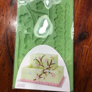 Wilton Fondant and Gum Paste Mold